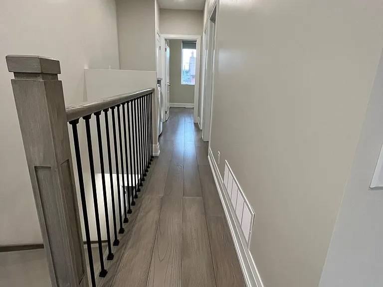 213 Osler St #2 — Photo 5