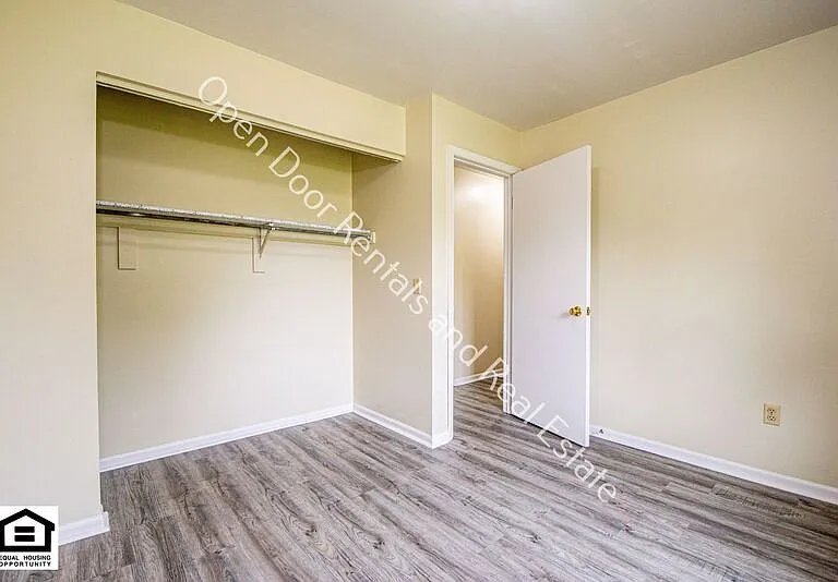 1506 S Dowling St — Photo 13