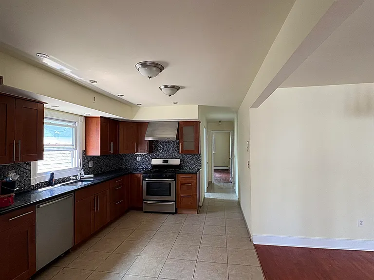 3519 Kennedy Blvd — Photo 3