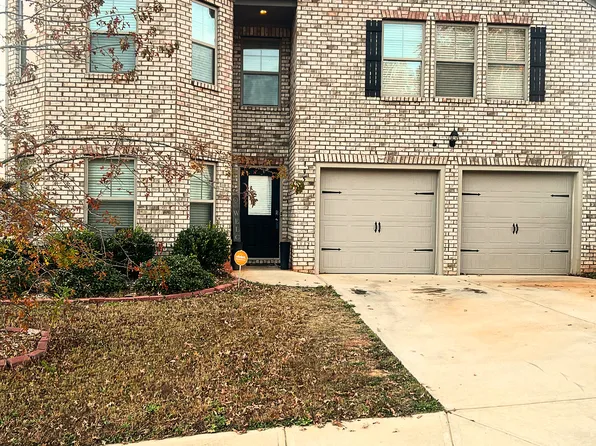 195 Twin Lakes Dr, Covington, GA 30016