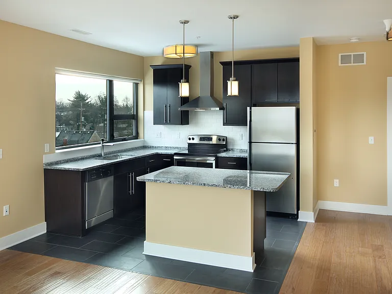 834 Lake Drive Apartments — Photo 10