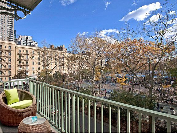 3rd image of 517 E 77th St APT 3J