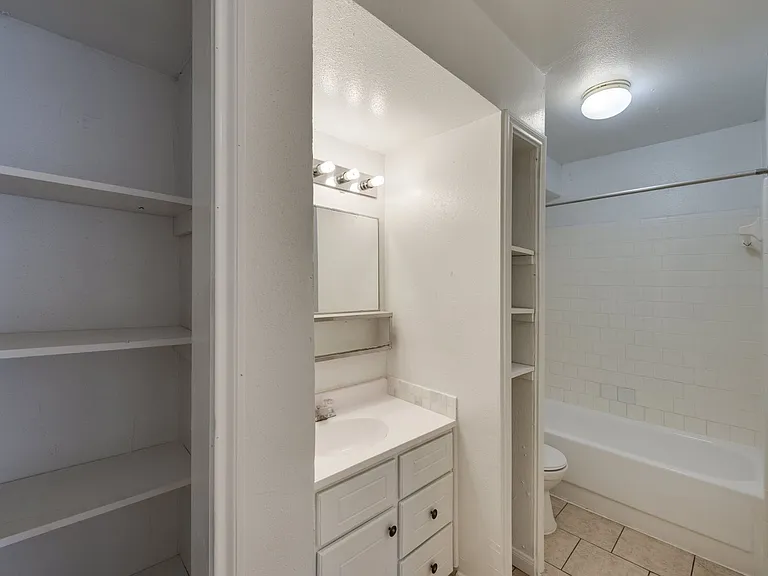 6120 Bellaire Blvd — Photo 20