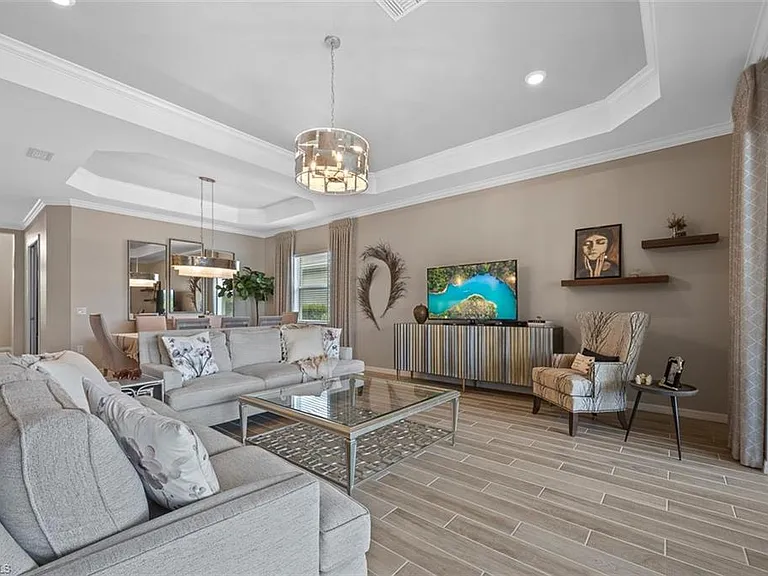 5994 Berwick Ln — Photo 17