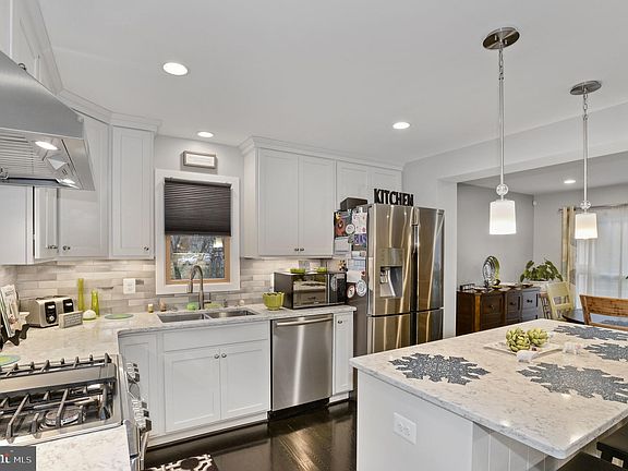 4th image of 14319 Silverdale Dr