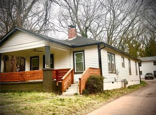 2494 Lester St, East Pt, GA 30344