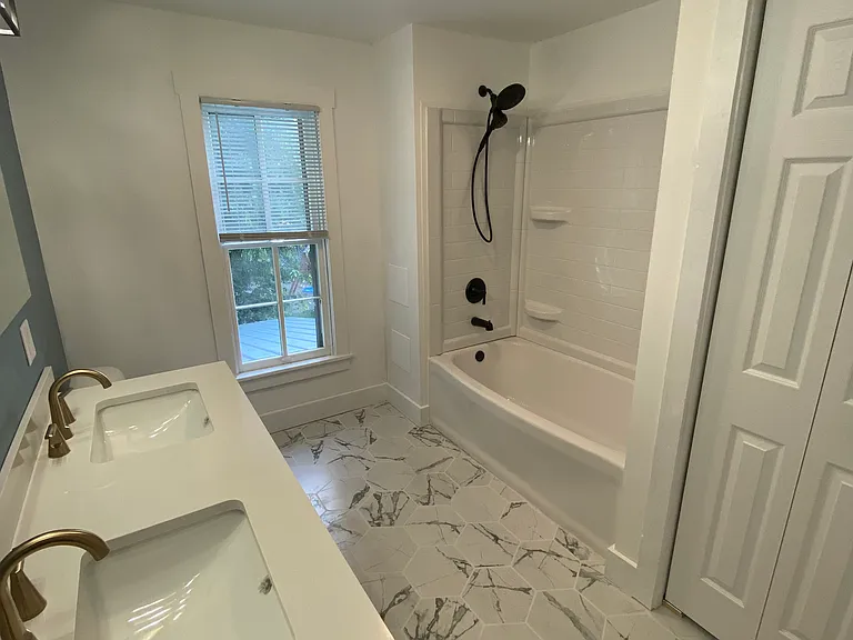 Upstairs bathroom