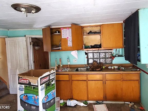 2nd image of 703 Church St