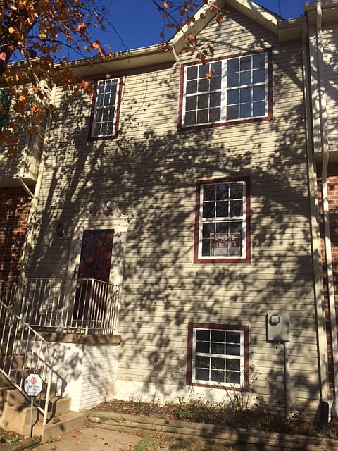 1st image of 110 Stafford Mews Ln