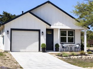 729 Canyon Bnd, Canyon Lake, TX 78133