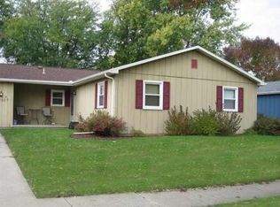 1907 Scottsdale Dr, Champaign, IL 61821