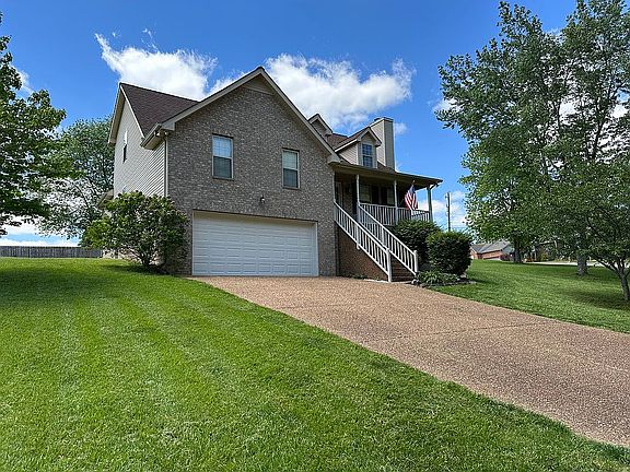 2nd image of 1019 Willow Creek Dr