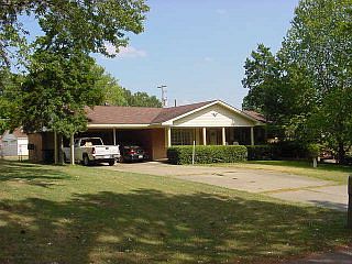 1st image of 533 W Lakeside Dr