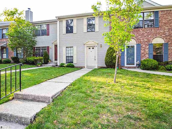2nd image of 41 Greenwich Dr #1905