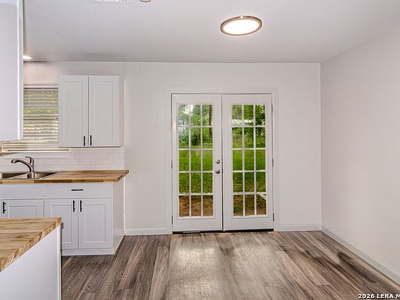 3rd image of 4319 Algruth Dr
