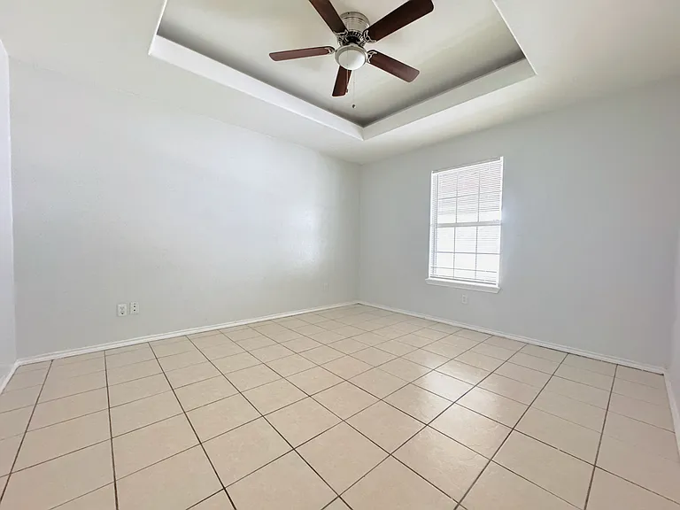 1409 Prosperity Dr #2 — Photo 9