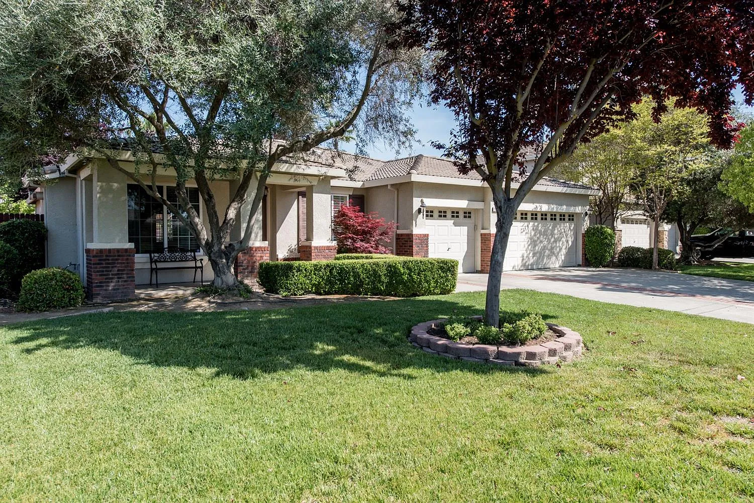 9120 Hunters Creek Way photo 1
