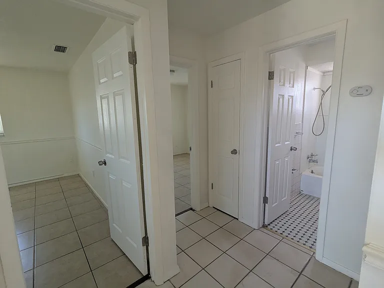 9310 Whitman Ln — Photo 7