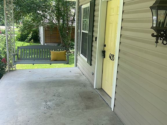 Front Porch w Swing
