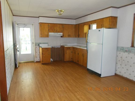 3rd image of 1053 Stenton Ln