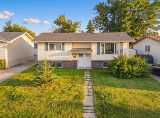 2412 80th St NW, Edmonton, AB T6K 3P6
