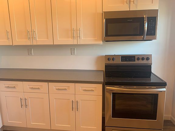 4th image of 11616 Madison Ave APT 7
