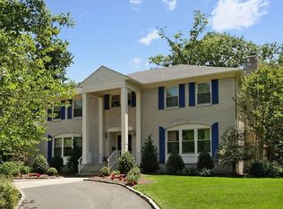 12A Breeze Knoll Dr, Westfield, NJ 07090