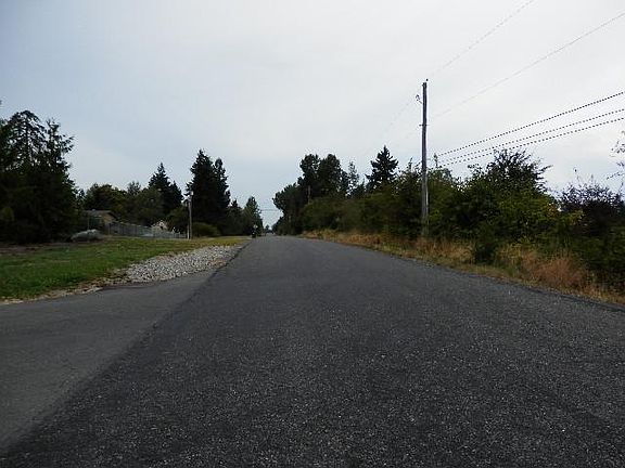3rd image of 10428 Aqueduct Dr E