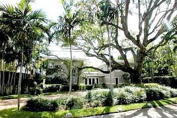 1st image of 3820 Stewart Ave
