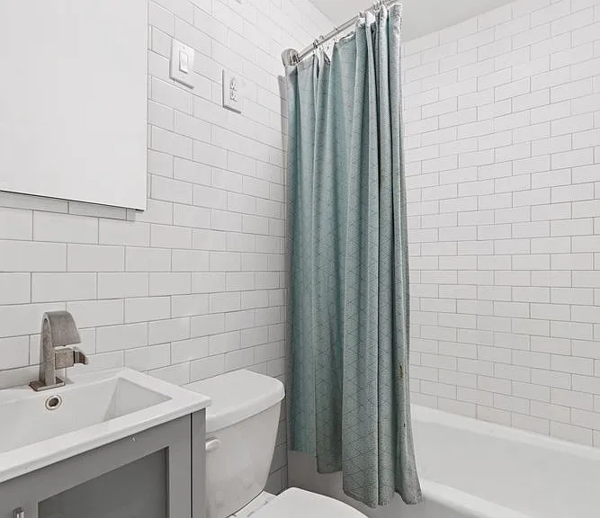 230 E 52nd St #PHF — Photo 9