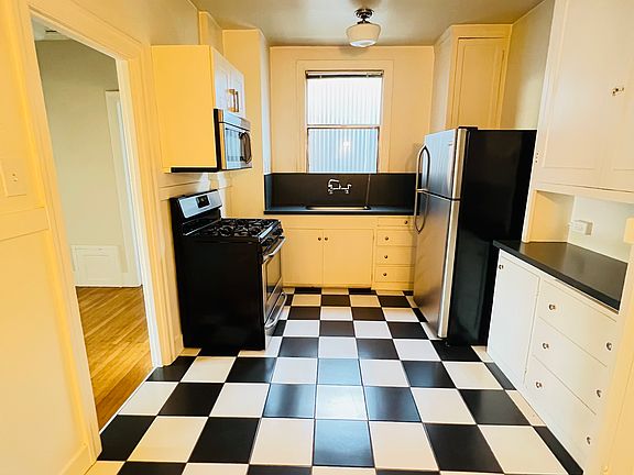 2nd image of 4210 Telegraph Ave #2