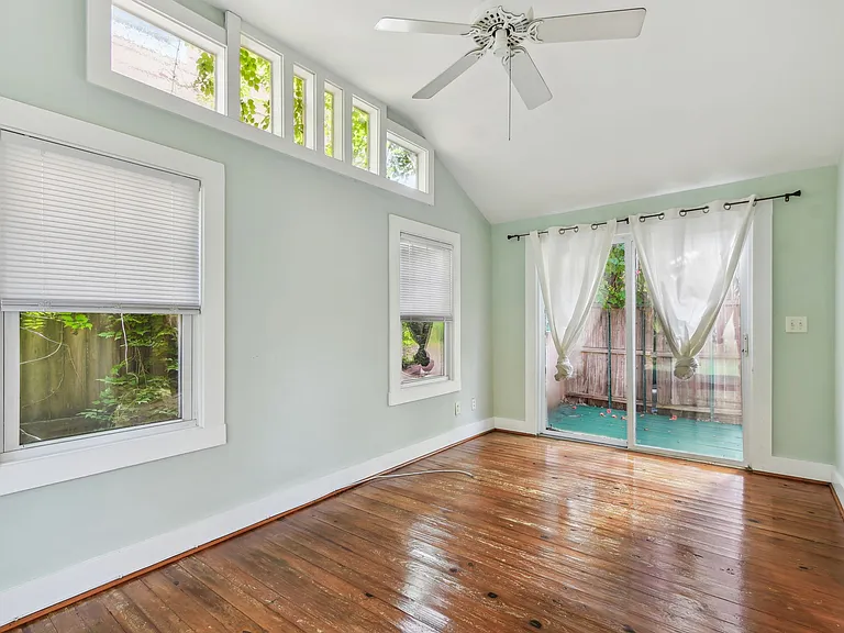618 Louden Ave — Photo 21