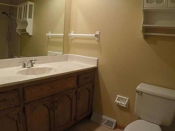 2nd image of 500 SE Brownfield Dr