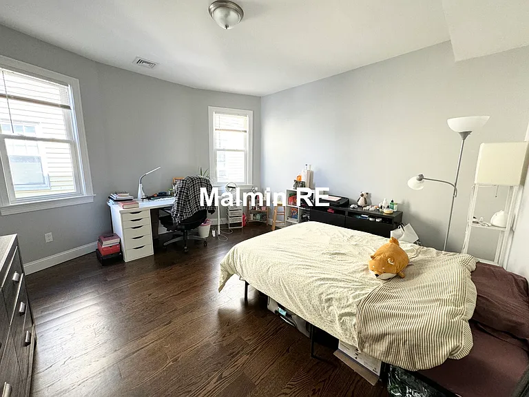 17 Harvard Ter #2 — Photo 9