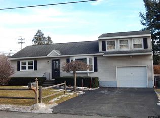 2A Wertman Ln, Loudonville, NY 12211