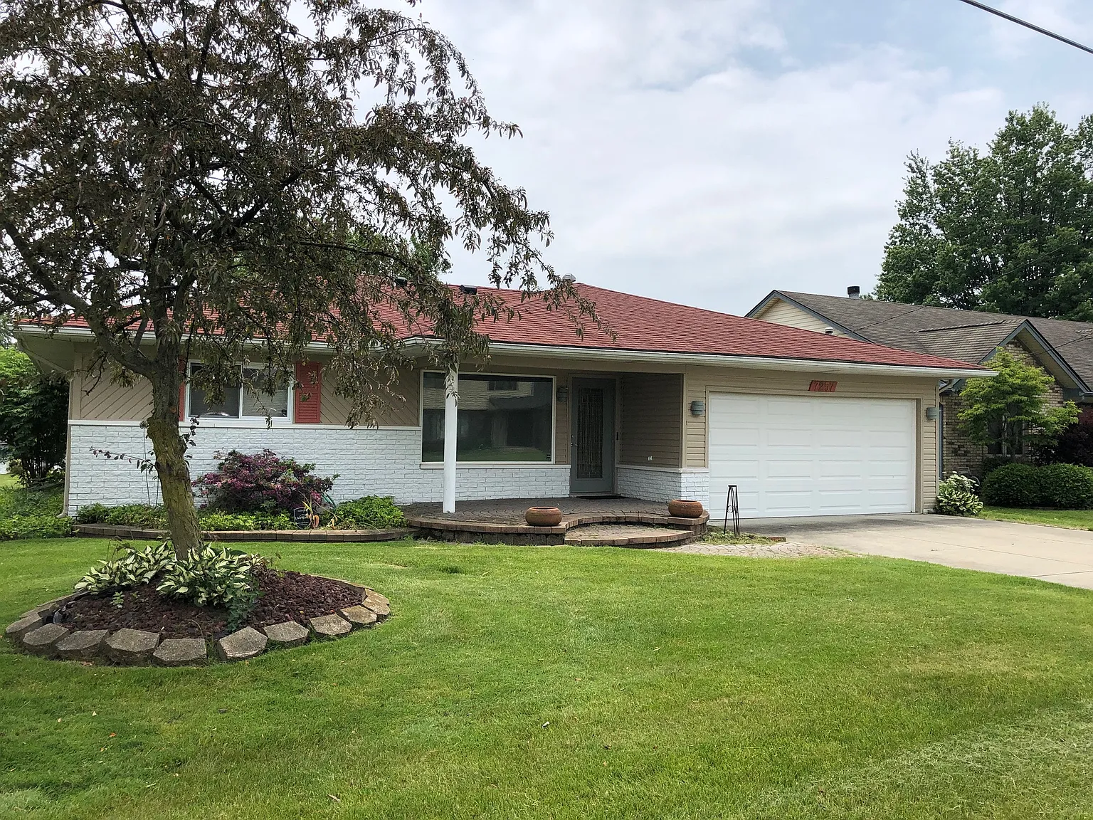 7257 Cardinal Rd photo 1