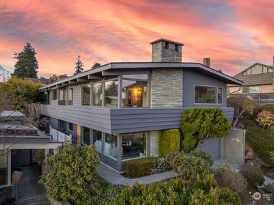3010 W Garfield Street, Seattle, WA, 98199