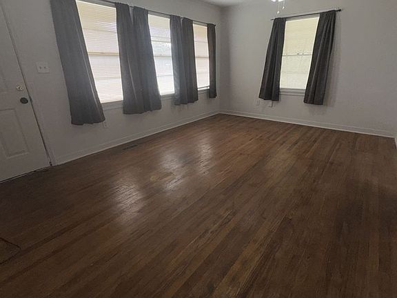 2nd image of 4049 Norwood Dr