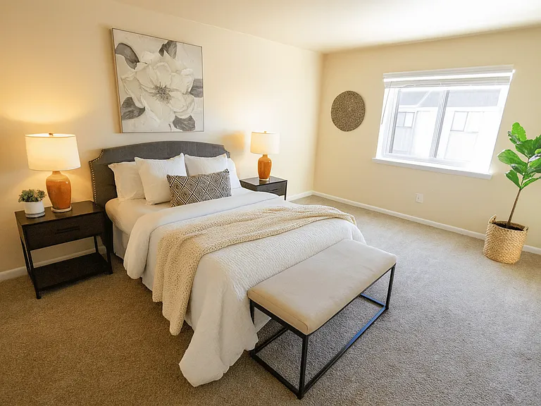 Delaire Landing Bedroom