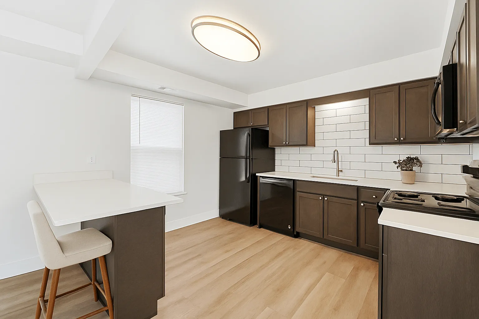 Gateway Airport Townhomes — Photo 4