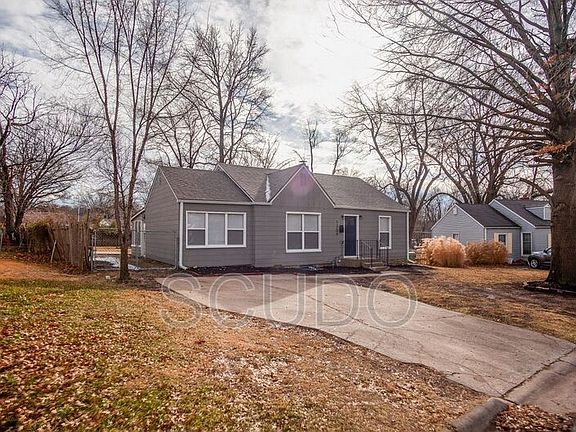 2nd image of 1309 W 29th Ter S