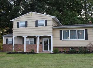 735 Harrell Ave, Woodbridge, NJ 07095