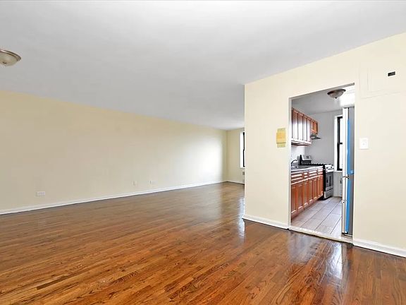 5th image of 10-40 Neilson St #6F