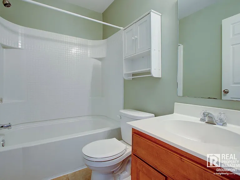 97 Avonshire Dr — Photo 18