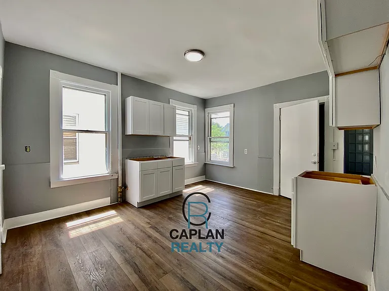 49 Carmel St #2 — Photo 4