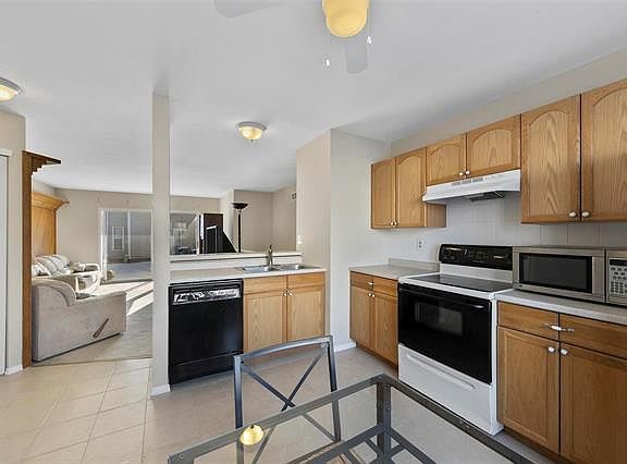5th image of 4224 Canal Dr