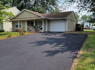 1419 Floradora Dr, Belleville, IL