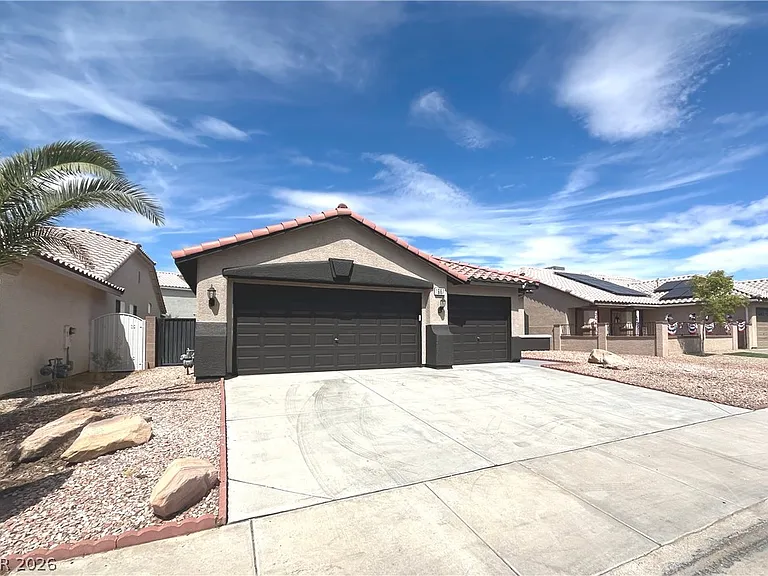 1667 Tangerine Rose Dr — Photo 3