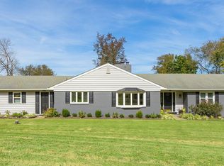 1 Little Wood Ln, Wilmington, DE 19807