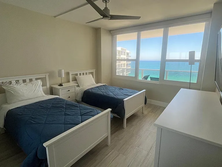 3505 S Ocean Dr #1421 — Photo 12